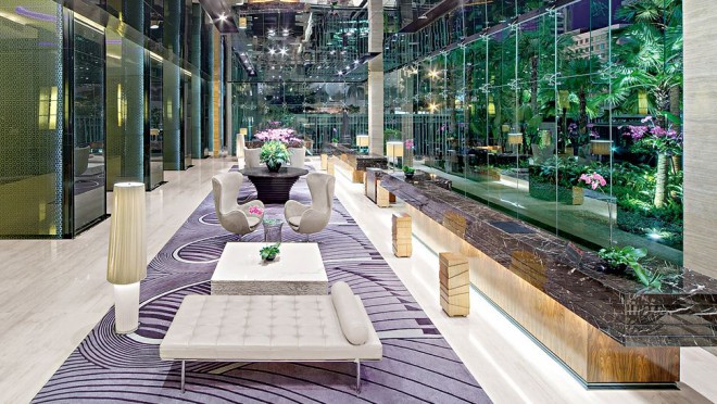 007792-04-lobby-sitting-area-660x372